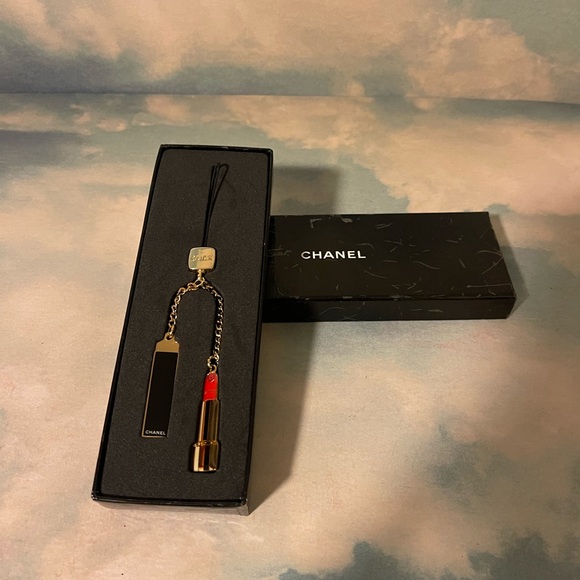 Chanel bag charm - Picture 2 of 4